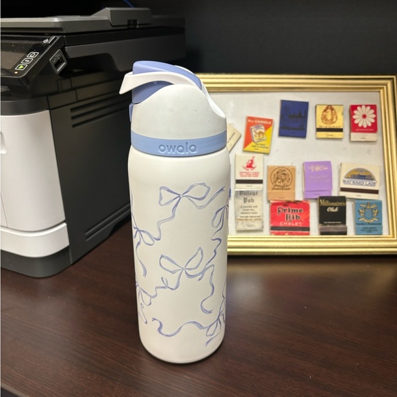 Blue Bow Owala Limited Edition Urban Outfitters - Picture 3 of 3